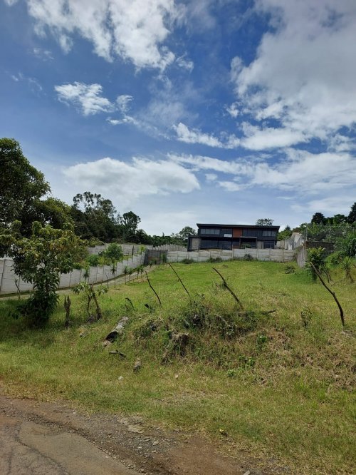 Se Vende Lote en San Rafael de Heredia