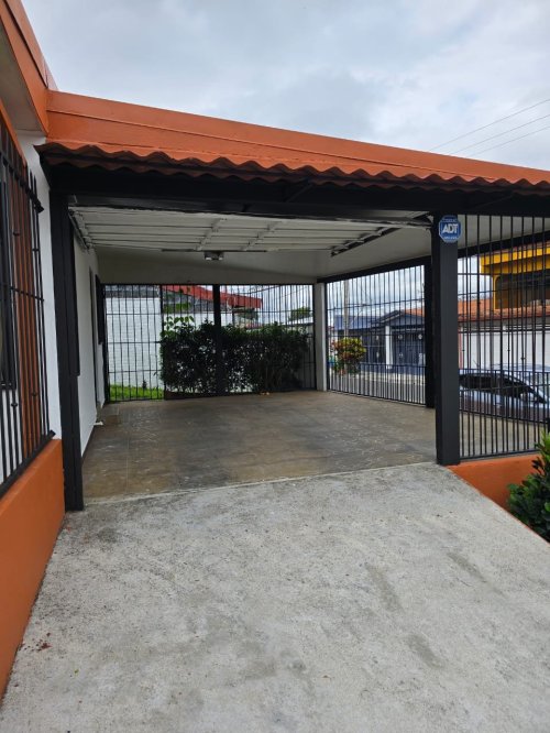 Se Vende Casa En Heredia Santa Lucía de Bárva